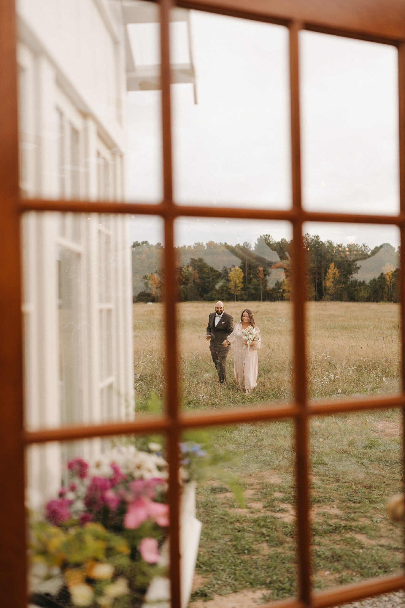 Heather and Mike’s Honeoye Falls greenhouse wedding captured at sunset by Mindy Hulett Photography